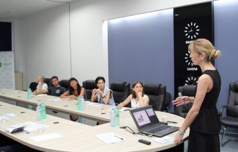 Workshops with the reporters of various TV companies	