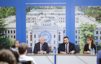 ცესკოს თავმჯდომარის და სწავლების ცენტრის დირექტორის შეხვედრა თსუ სტუდენტებთან